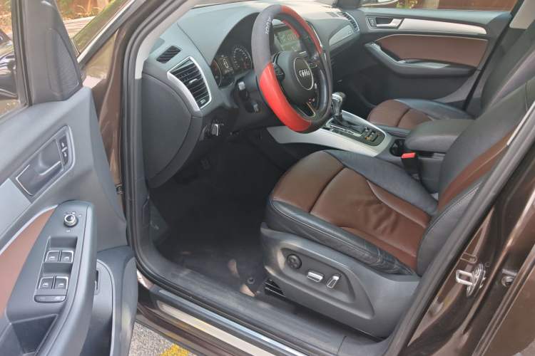 Used Audi Q5 2016 40 TFSI Technology Edition Interior 3