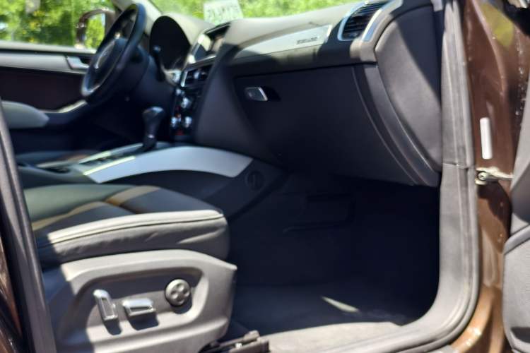 Used Audi Q5 2016 40 TFSI Technology Edition Interior 6