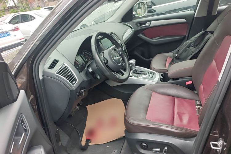 Used Audi Q5 2016 40 TFSI Trendy Edition Left Front Seat