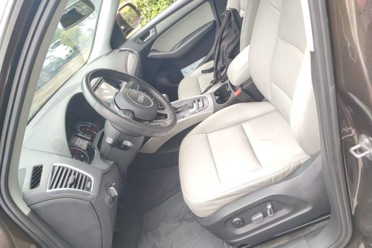Used Audi Q5 2016 40 TFSI Trendy Edition Left Front Seat
