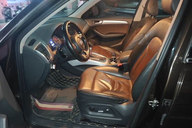 Used Audi Q5 2016 40 TFSI Technology Edition Left Front Seat