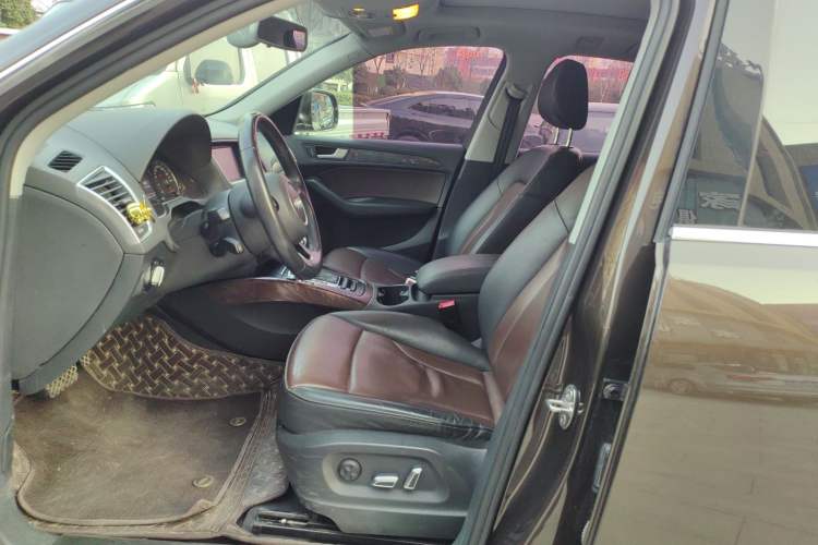 Used Audi Q5 2016 40 TFSI Technology Edition Left Front Seat