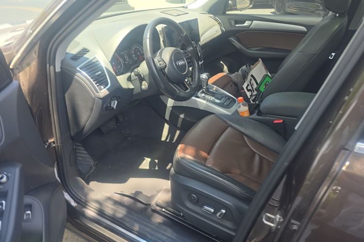 Used Audi Q5 2016 40 TFSI Technology Edition Left Front Seat