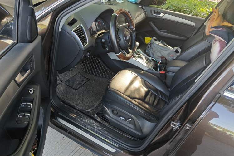 Used Audi Q5 2016 40 TFSI Trendy Edition Left Front Seat
