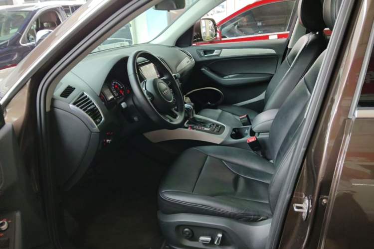 Used Audi Q5 2016 40 TFSI Trendy Edition Left Front Seat