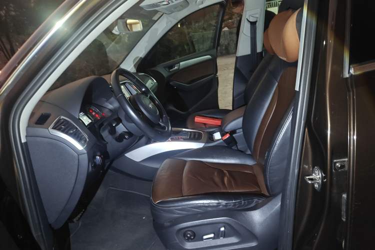 Used Audi Q5 2016 40 TFSI Technology Edition Left Front Seat