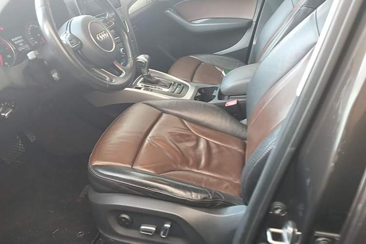 Used Audi Q5 2016 40 TFSI Technology Edition Left Front Seat