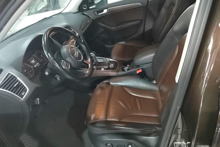 Used Audi Q5 2016 40 TFSI Comfort Model Left Front Seat