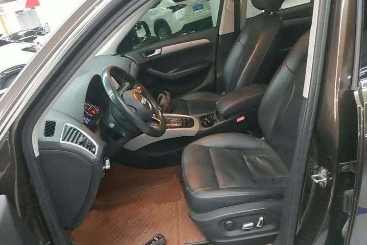 Used Audi Q5 2016 40 TFSI Trendy Edition Left Front Seat