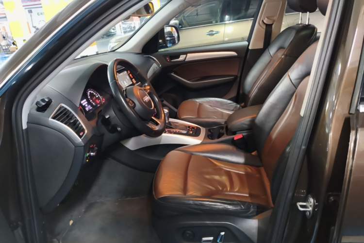 Used Audi Q5 2016 40 TFSI Technology Edition Left Front Seat