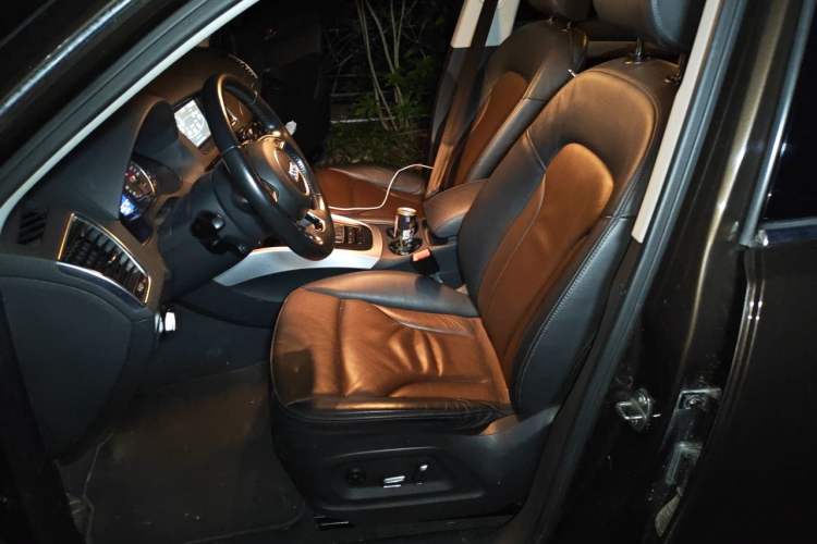 Used Audi Q5 2016 40 TFSI Technology Edition Left Front Seat