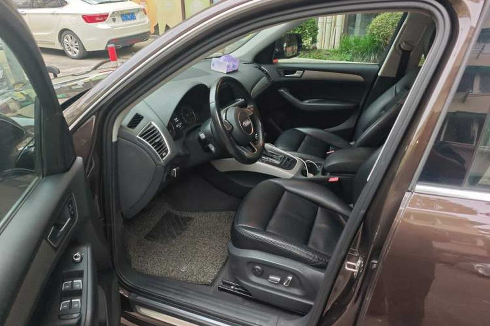 Used Audi Q5 2016 40 TFSI Trendy Edition Left Front Seat