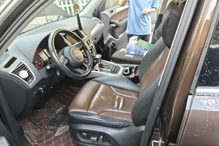 Used Audi Q5 2016 40 TFSI Technology Edition Left Front Seat