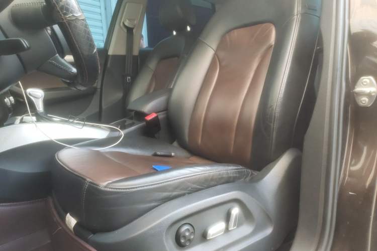 Used Audi Q5 2016 40 TFSI Technology Edition Left Front Seat