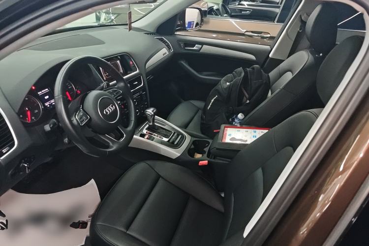 Used Audi Q5 2016 40 TFSI Trendy Edition Left Front Seat