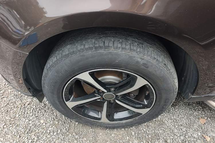 Used Audi Q5 2016 40 TFSI Trendy Edition Left Front Wheel Hub