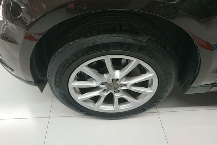 Used Audi Q5 2016 40 TFSI Trendy Edition Left Front Wheel Hub