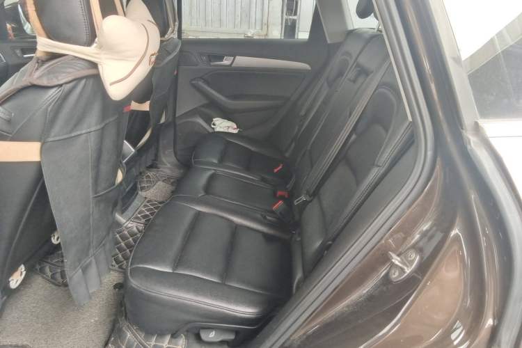 Used Audi Q5 2016 40 TFSI Trendy Edition Left Rear Seat