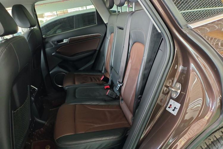 Used Audi Q5 2016 40 TFSI Comfort Model Left Rear Seat