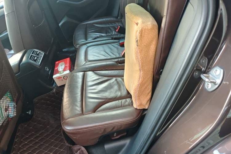 Used Audi Q5 2016 40 TFSI Comfort Model Left Rear Seat