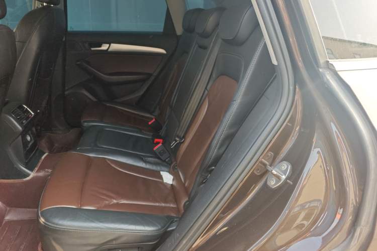 Used Audi Q5 2016 40 TFSI Technology Edition Left Rear Seat
