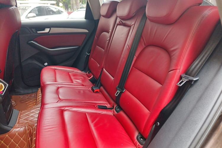 Used Audi Q5 2016 40 TFSI Trendy Edition Left Rear Seat
