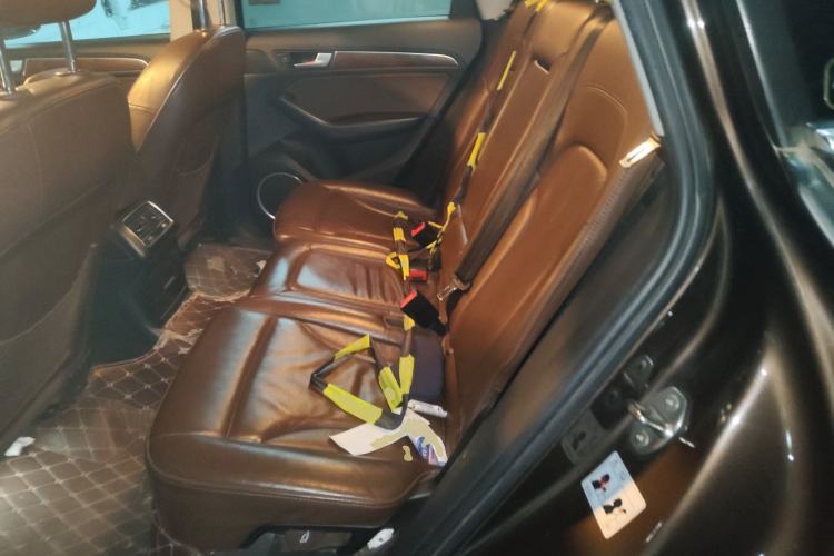 Used Audi Q5 2016 40 TFSI Comfort Model Left Rear Seat