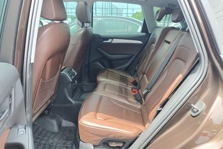Used Audi Q5 2016 40 TFSI Technology Edition Left Rear Seat