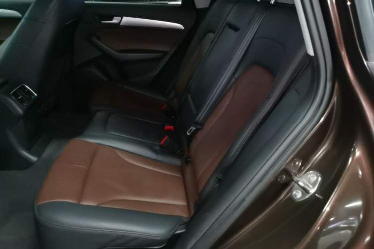 Used Audi Q5 2016 40 TFSI Technology Edition Left Rear Seat