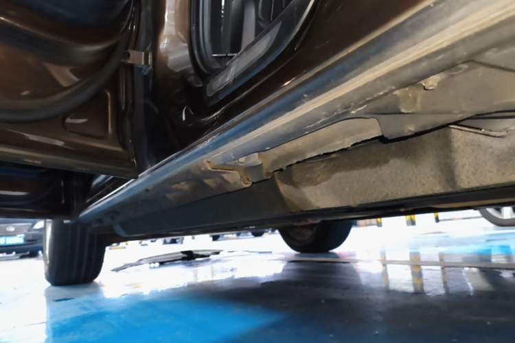 Used Audi Q5 2016 40 TFSI Technology Edition Left Side Sill
