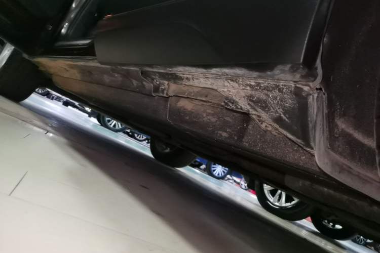 Used Audi Q5 2016 40 TFSI Technology Edition Left Side Sill