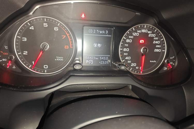 Used Audi Q5 2016 40 TFSI Technology Edition Odometer Close Up