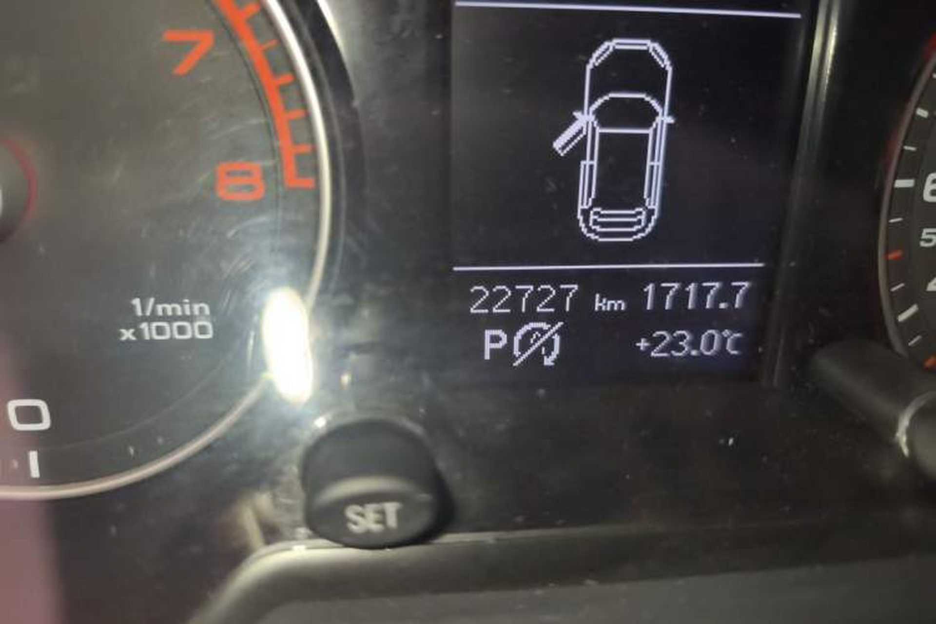 Used Audi Q5 2016 40 TFSI Technology Edition Odometer Close Up