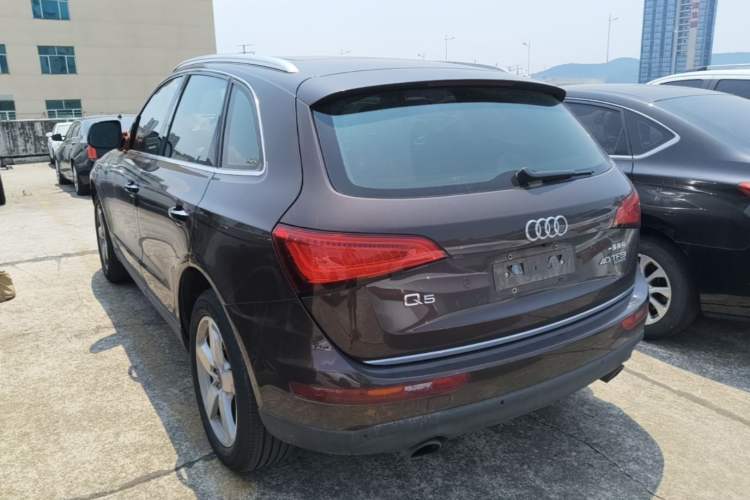 Used Audi Q5 2016 40 TFSI Technology Edition Rear Left 45 Deg