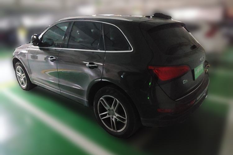 Used Audi Q5 2016 40 TFSI Comfort Model Rear Left 45 Deg