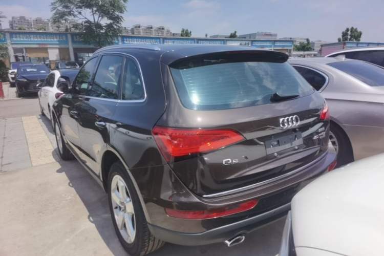 Used Audi Q5 2016 40 TFSI Technology Edition Rear Left 45 Deg