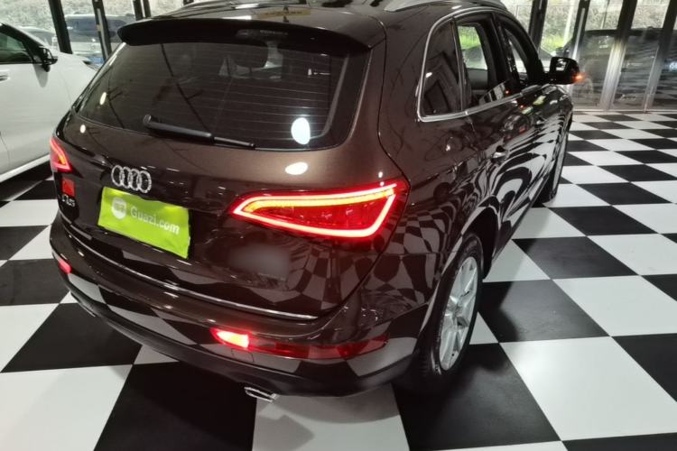Used Audi Q5 2016 40 TFSI Trendy Edition Rear Right 45 Deg