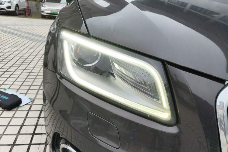 Used Audi Q5 2016 40 TFSI Technology Edition Right Front Headlight