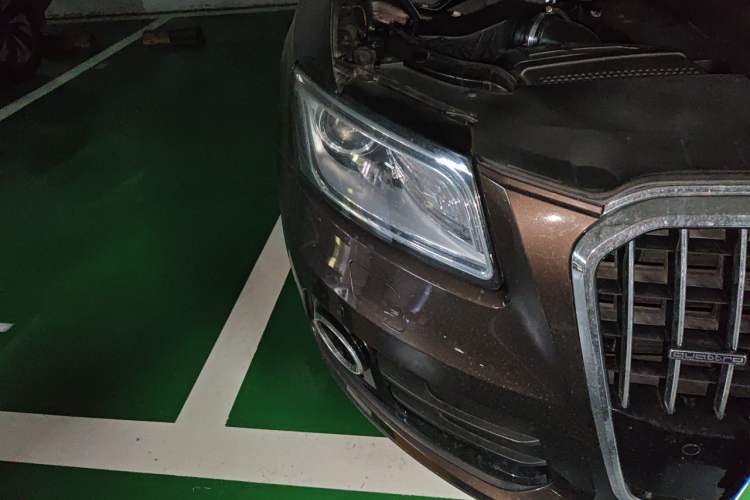 Used Audi Q5 2016 40 TFSI Comfort Model Right Front Headlight