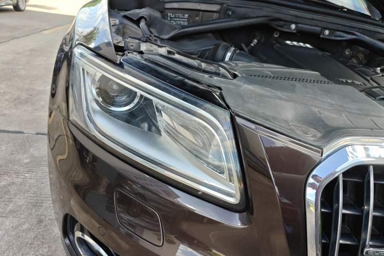 Used Audi Q5 2016 40 TFSI Comfort Model Right Front Headlight