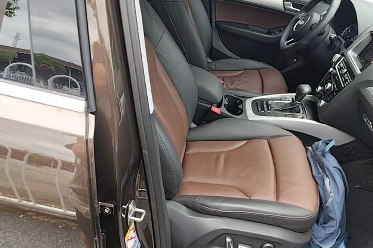 Used Audi Q5 2016 40 TFSI Technology Edition Right Front Seat