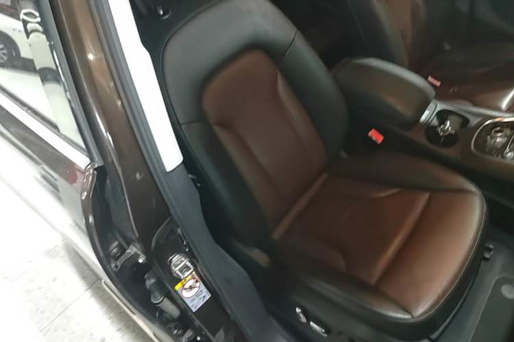 Used Audi Q5 2016 40 TFSI Comfort Model Right Front Seat