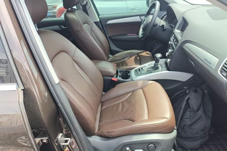 Used Audi Q5 2016 40 TFSI Technology Edition Right Front Seat