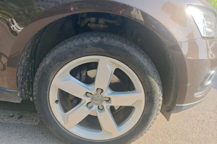 Used Audi Q5 2016 40 TFSI Technology Edition Right Front Wheel Hub
