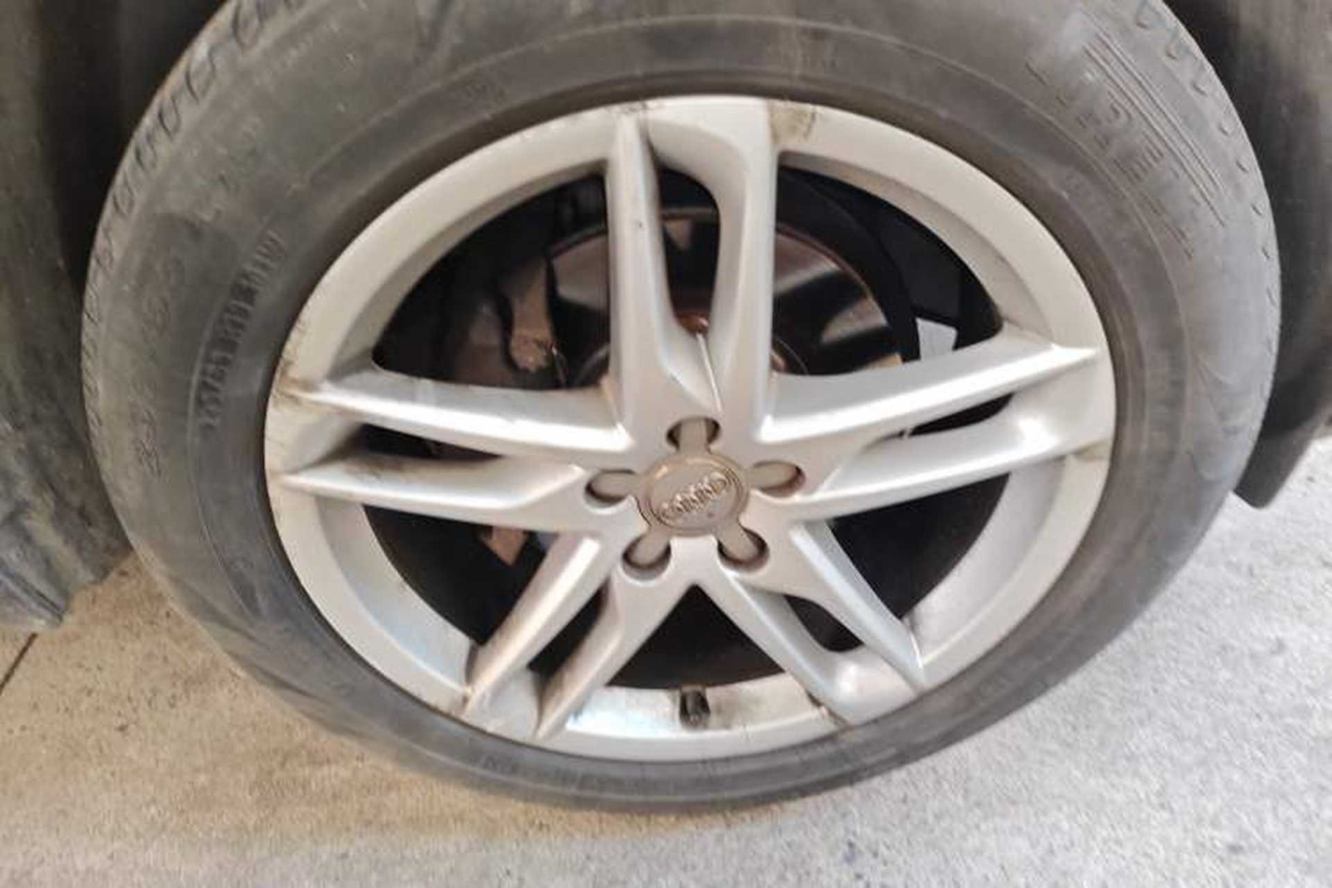 Used Audi Q5 2016 40 TFSI Comfort Model Right Front Wheel Hub
