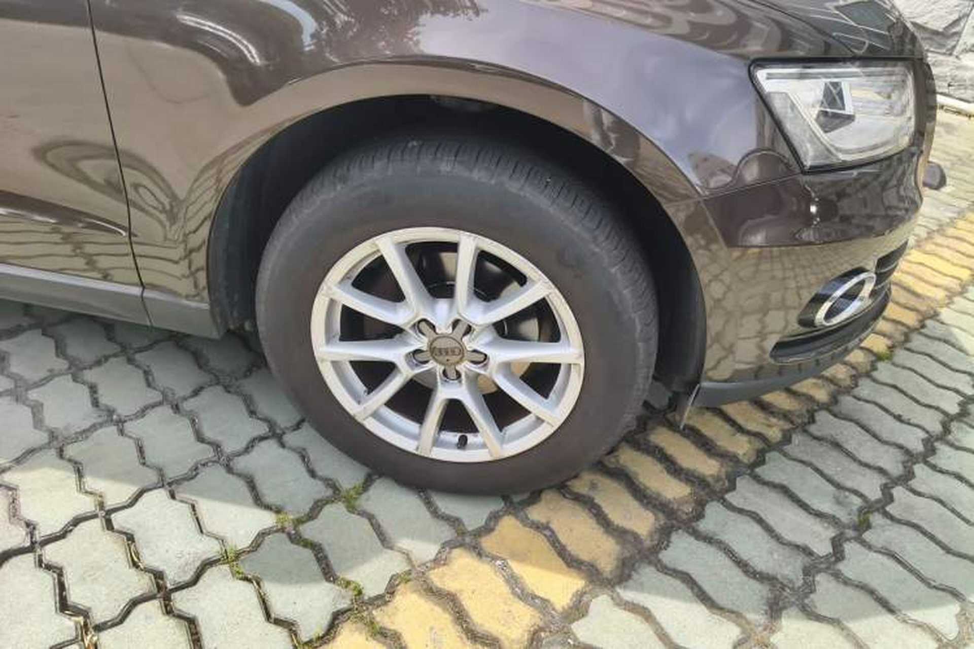 Used Audi Q5 2016 40 TFSI Trendy Edition Right Front Wheel Hub