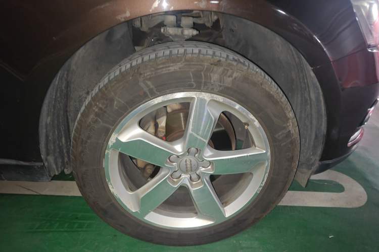 Used Audi Q5 2016 40 TFSI Technology Edition Right Front Wheel Hub