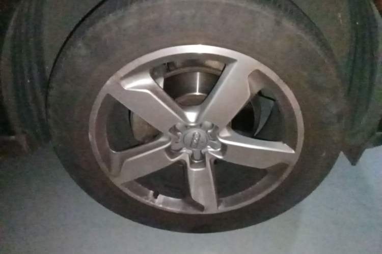 Used Audi Q5 2016 40 TFSI Technology Edition Right Front Wheel Hub