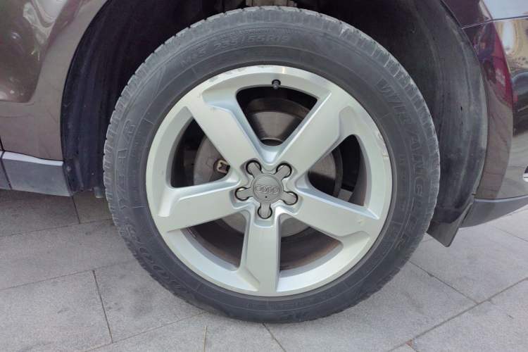 Used Audi Q5 2016 40 TFSI Technology Edition Right Front Wheel Hub