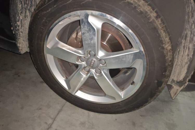 Used Audi Q5 2016 40 TFSI Technology Edition Right Front Wheel Hub